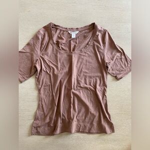 Athleta Women’s Outbound Scoop Tee in Rustic Beige